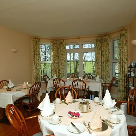 Abbey House Bed & Breakfast 4*